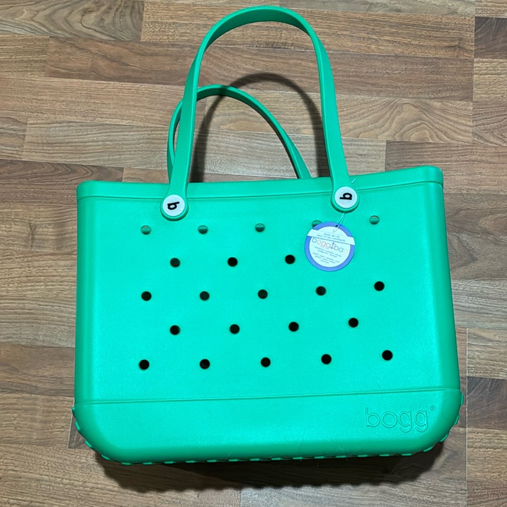 Kelly Green Bogg Bag NWT